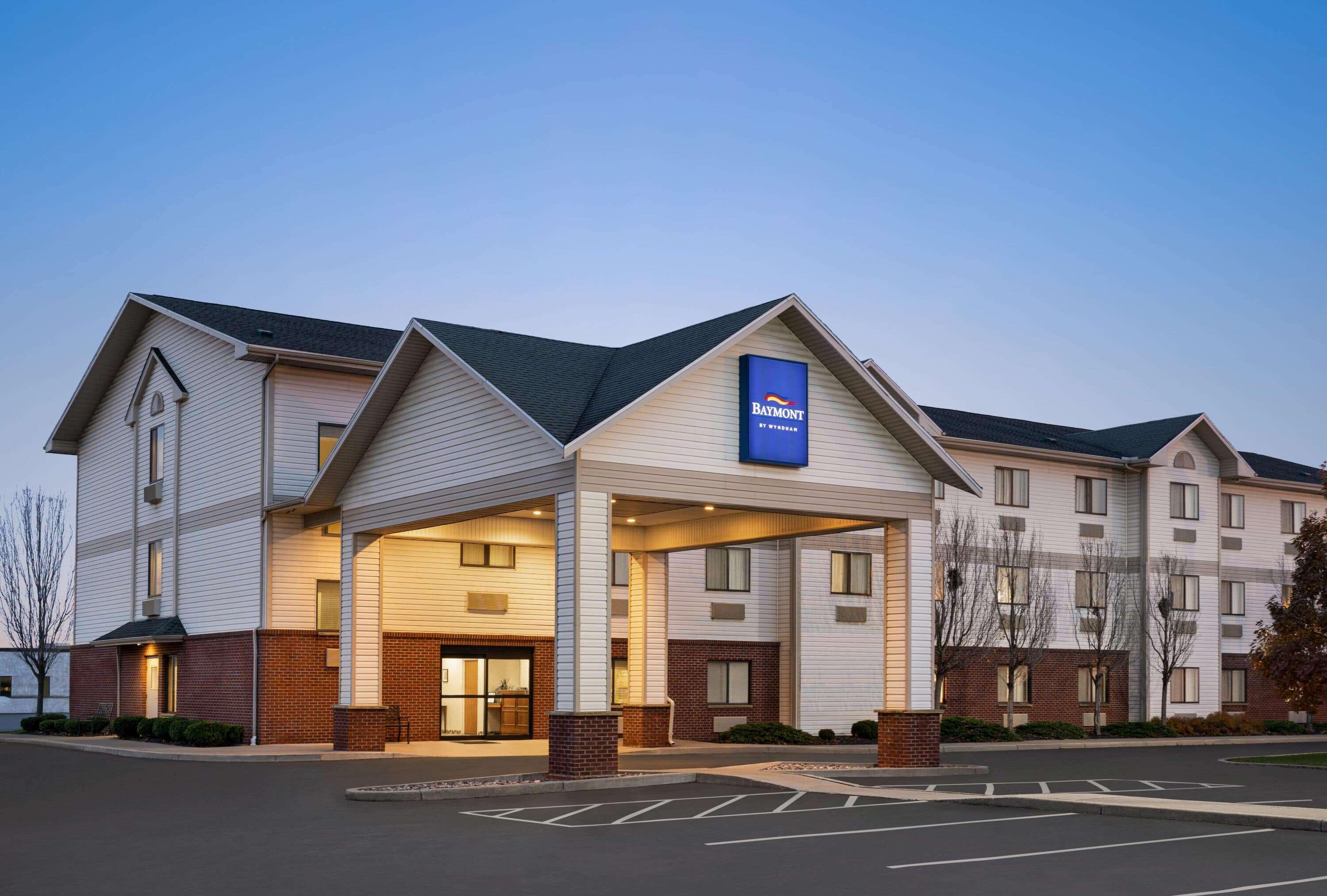 Baymont By Wyndham Buffalo Exterior photo