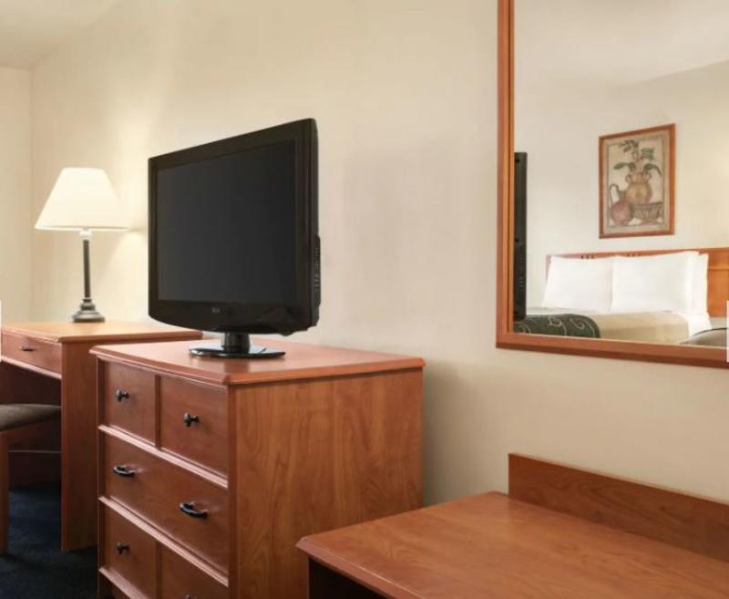 Baymont By Wyndham Buffalo Exterior photo